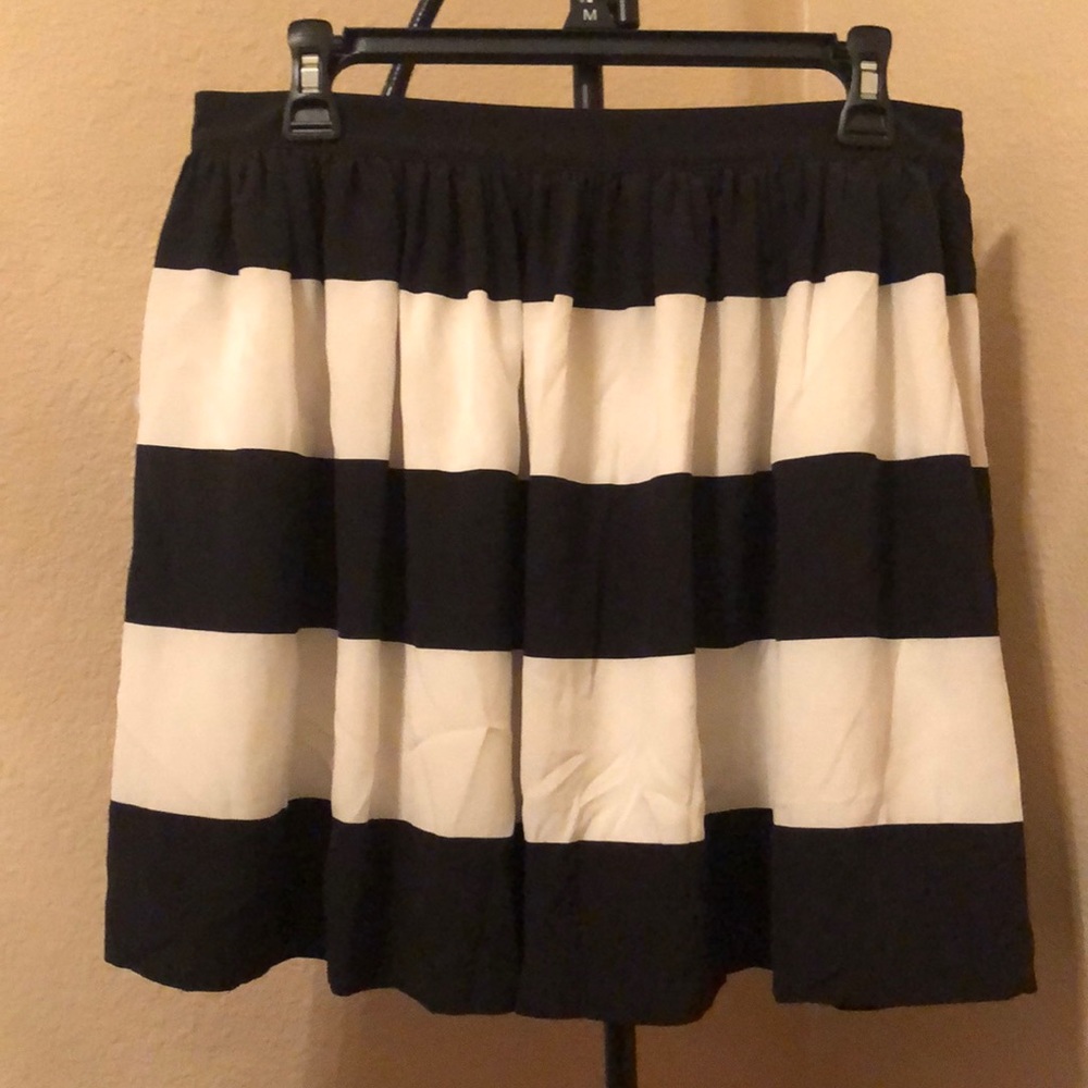 Fossil unused b&w cute skirt size 8